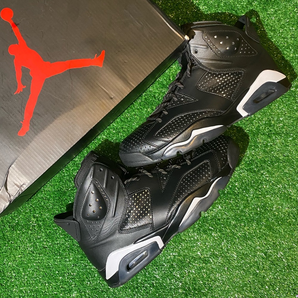 Jordan 6 Retro Black Cat 2016 (Size 9) Pre-Owned (FAST SHIPPING)